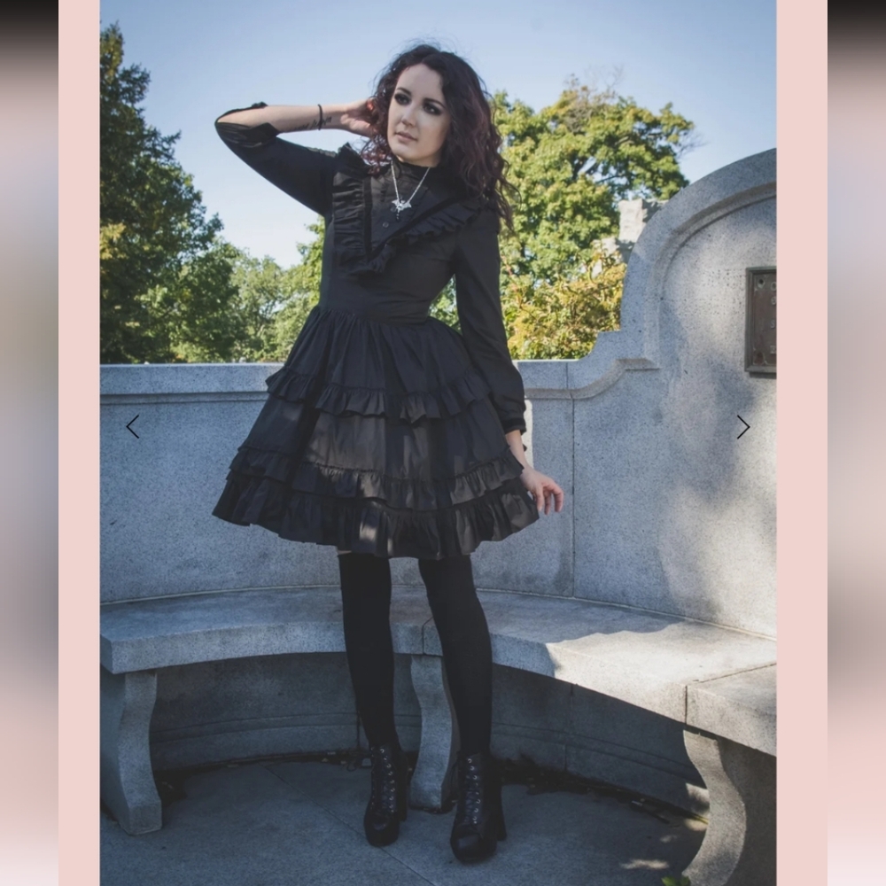 Gloomth Victoria Victorian Mourning Dress Black Goth Excellent Large FIRM